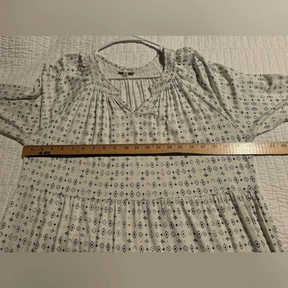 Wonderly White Blue Design Julianna Crepe Tiered Long Sleeve Dress Sz XL - Picture 7 of 8